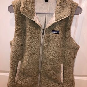 Patagonia vest; great condition. Never placed in drier